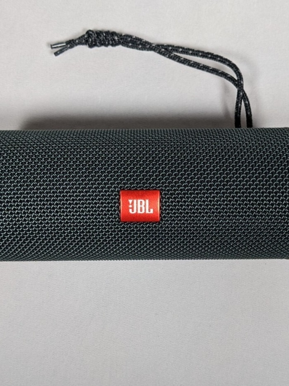 JBL Flip Essential Portable Bluetooth Speaker  EUC